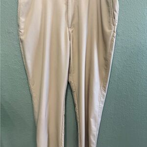 Roundtree & Yorke Men's Tan Dress Pant